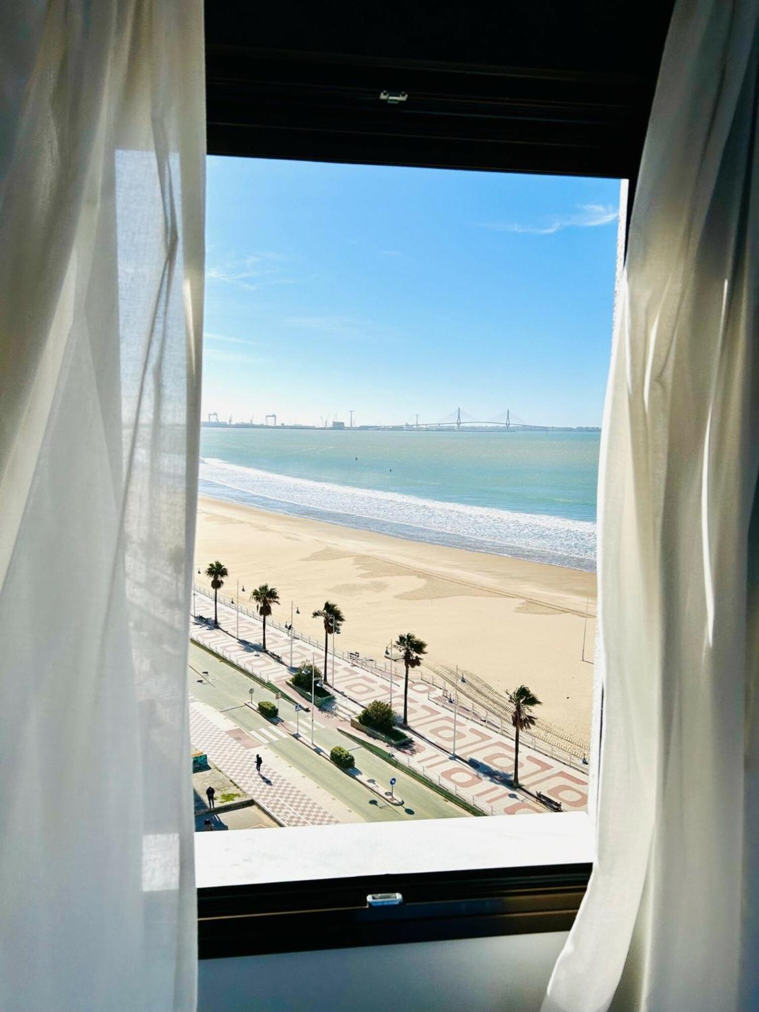 Gatu Arena " Preferente Mayores De 25 Anos Y Familias " El Puerto de Santa María Exterior foto